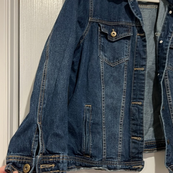 Denim jacket - Picture 2 of 4